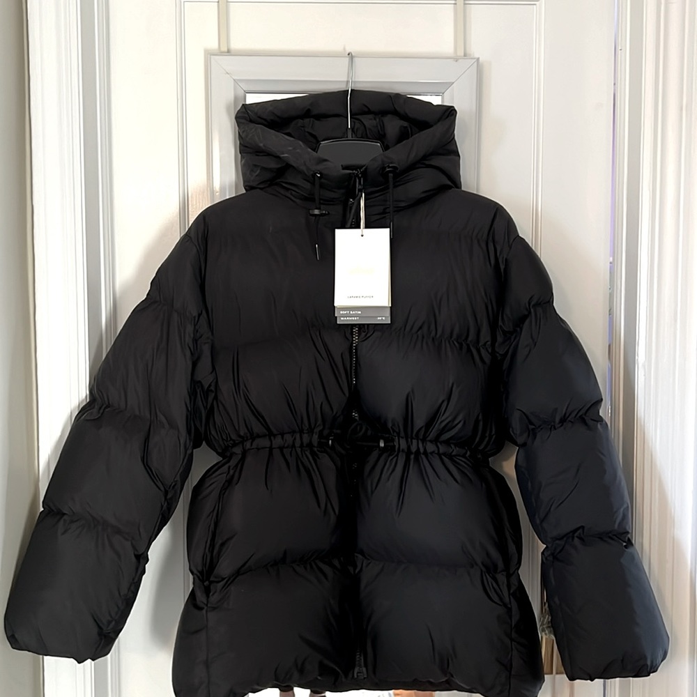 Aritzia Black Hooded Puffer Jacket with Cinched Waist